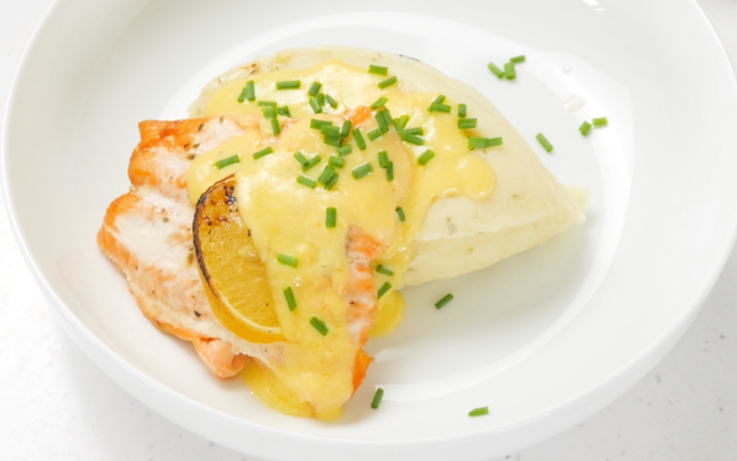 Baked Salmon with Hollandaise Sauce